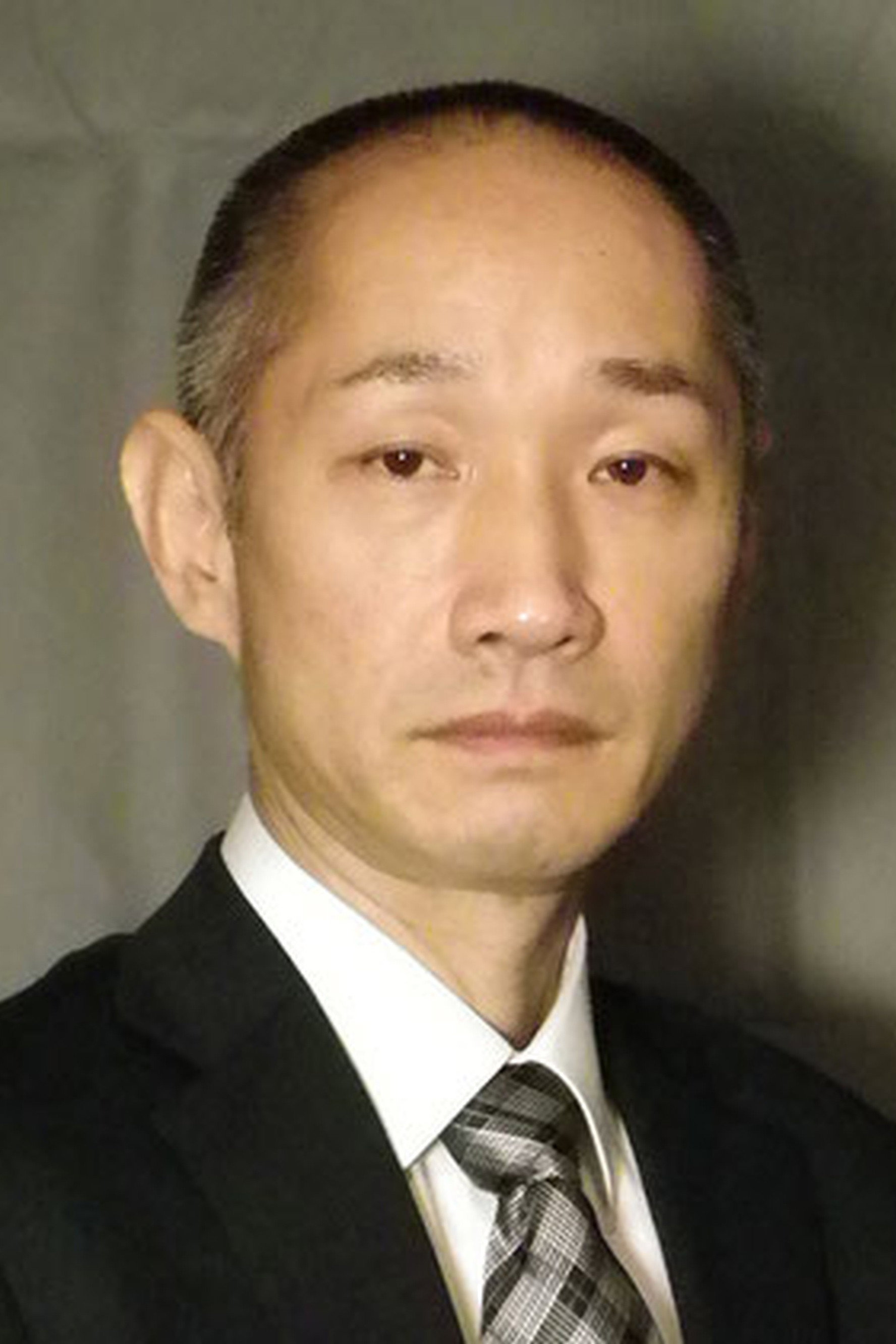 Taichi Miyazaki as Shigeo Wakata in Mrs. Noisy