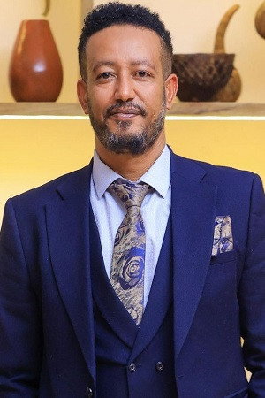Samson Tadesse as Kassahun in Serg Ke America