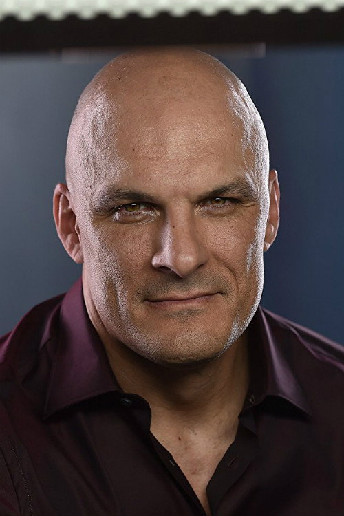 Fred Mancuso as Davis in Meteors