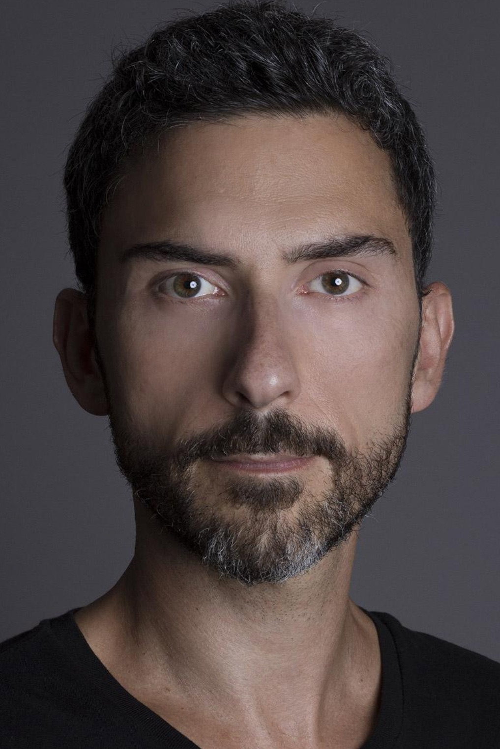 Pedro Luzindro as Pai Natal in Nazaré