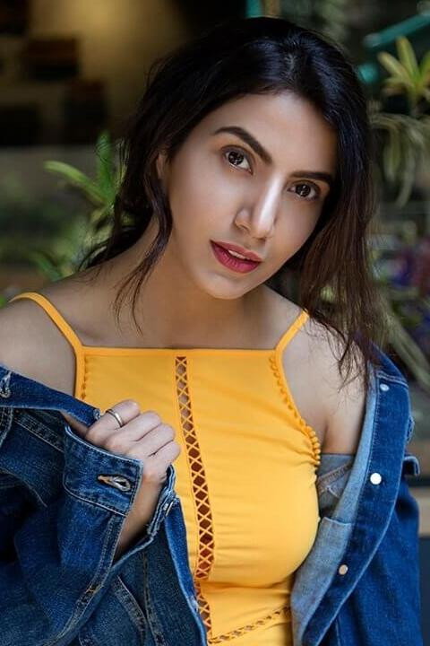 Arya Poorti as Renu Mathur in Jalebi