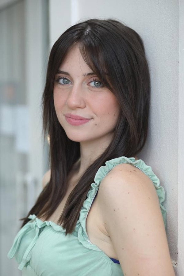 Destiney Wolfe as Julie in Onlookers