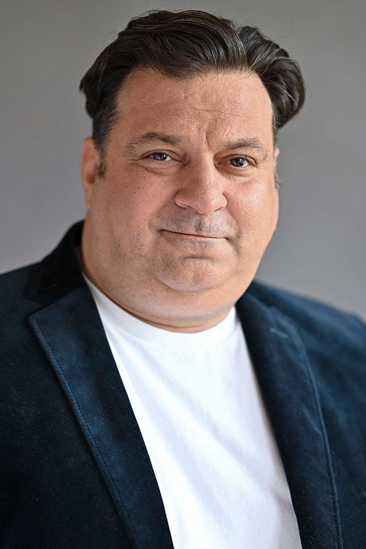 Marko Gvero as Metla in Weekend with Pops