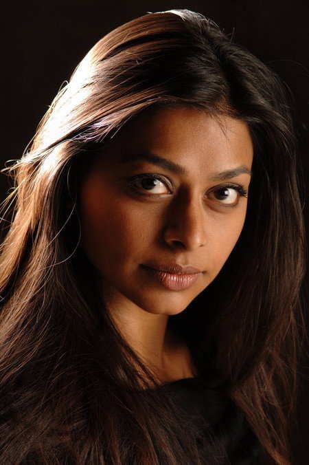 Ayesha Dharker as Kamini Sharma in The Indian Doctor