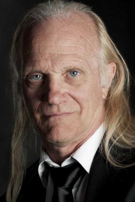 Bill Pacer as Taboris DeWitt in The Nobodies