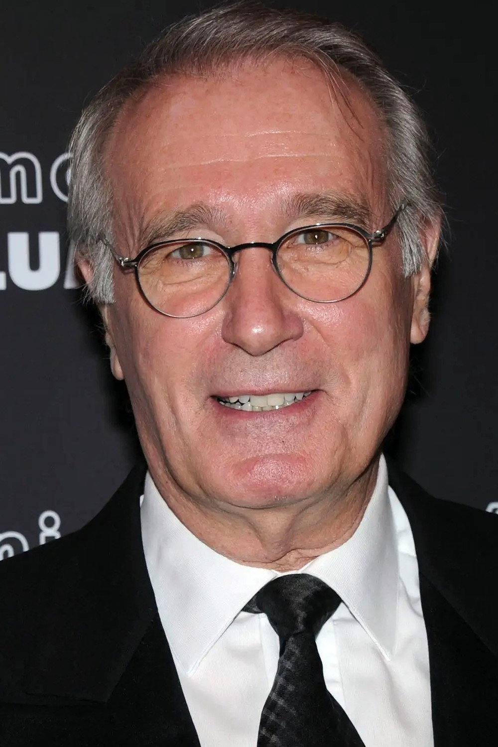 Bernard Le Coq as Alain Calvet in Pause-café