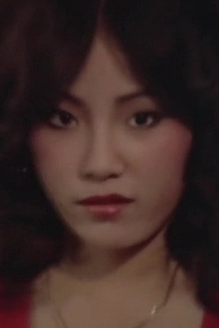Kai-erh Yang as Ah Yuen's wife in The Long Song