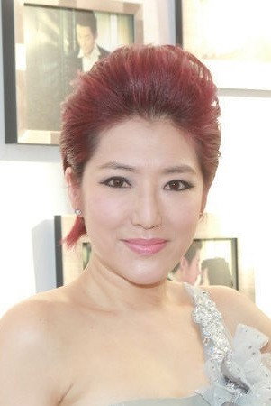關寶慧 as Feng fei xue in Mystery of The Sabre