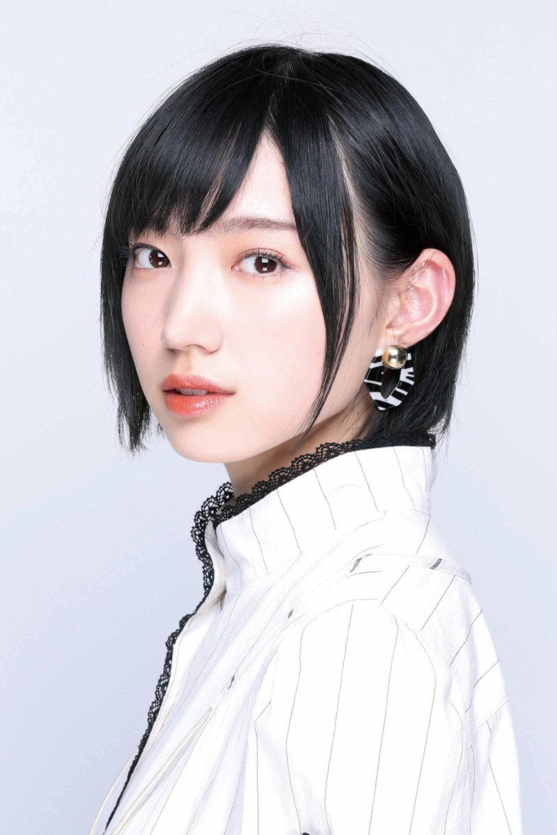 太田夢莉 as Shiori Kaga in Oh My Boss! Love not included