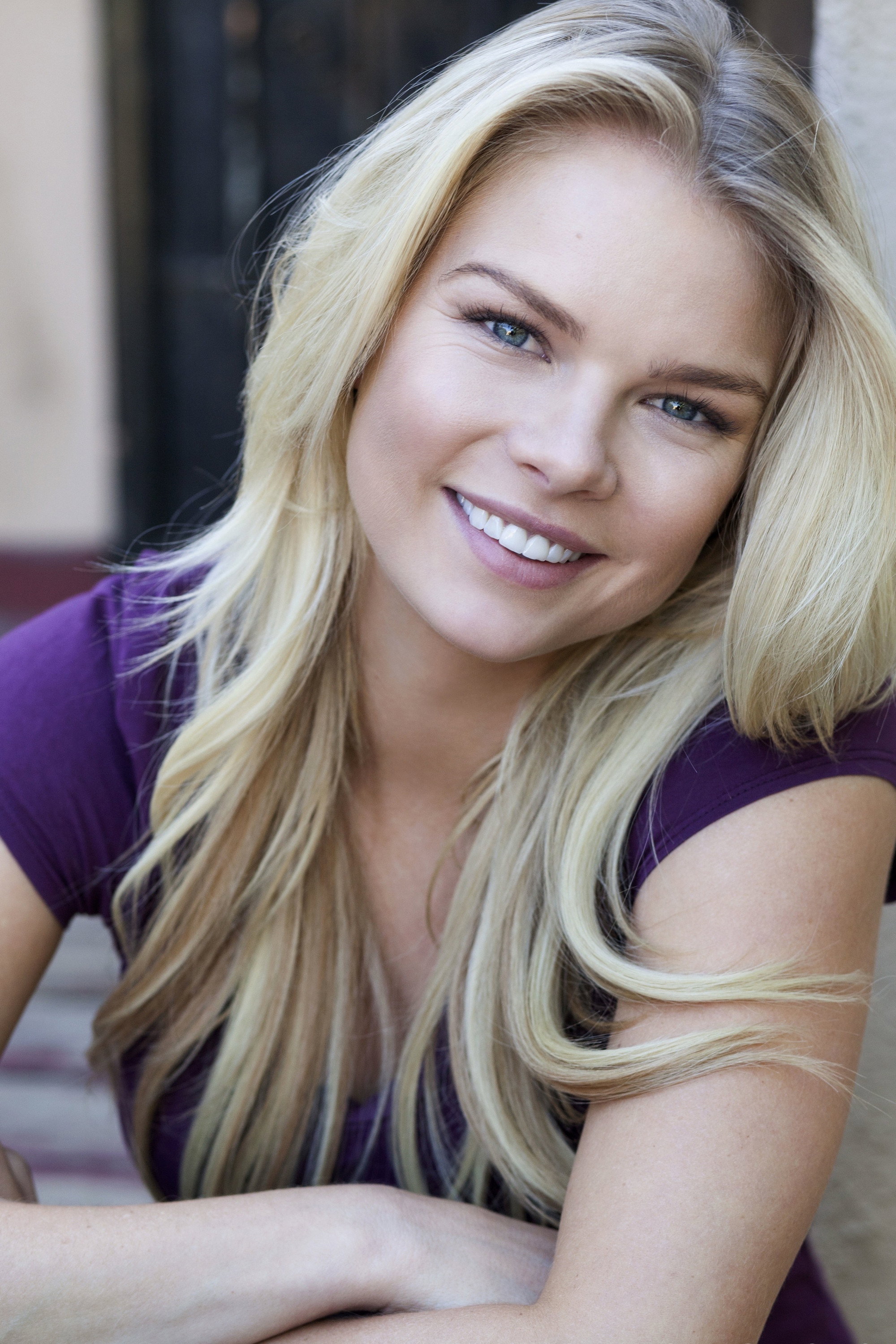 Kelli Goss as Vanessa in United States of Al