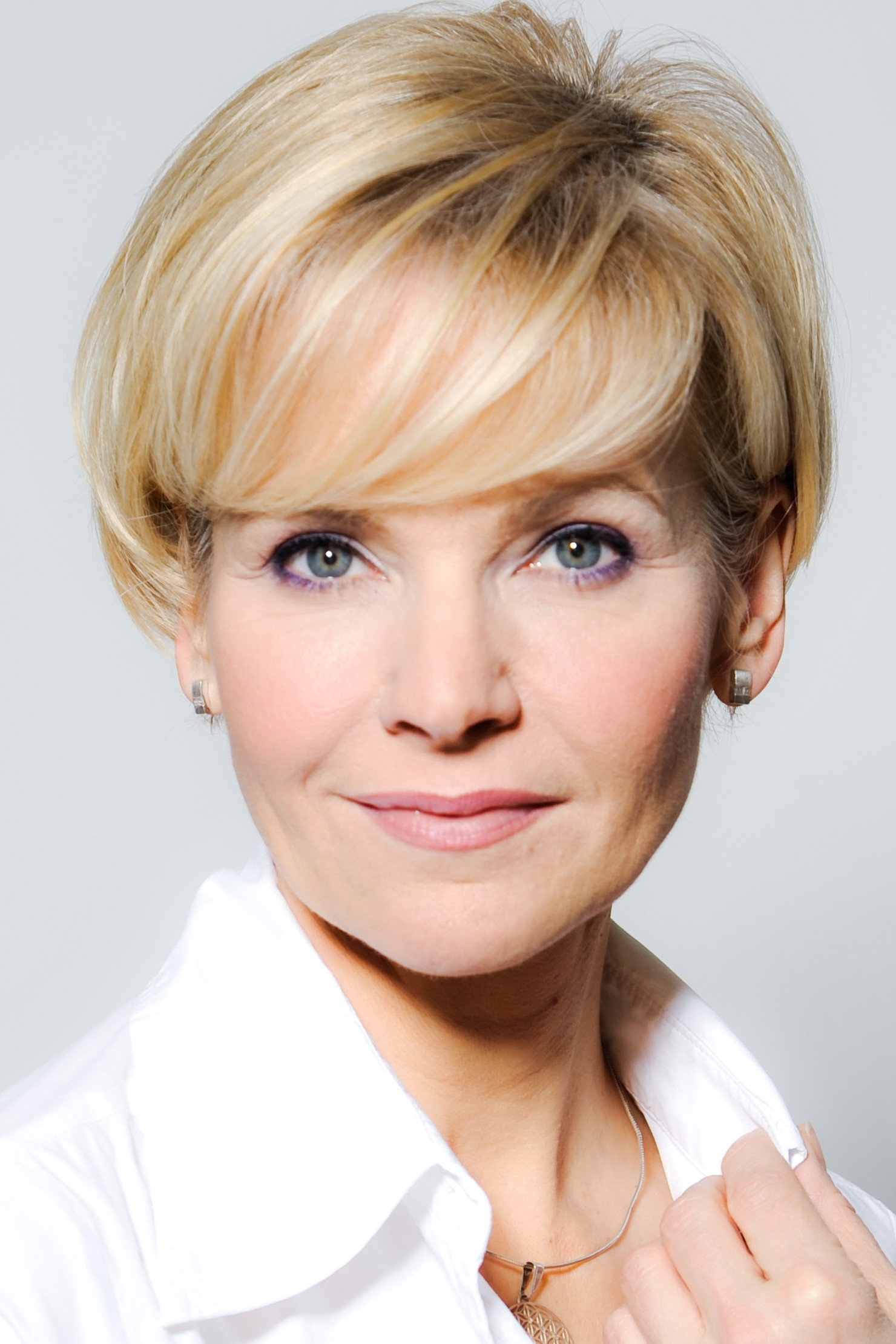 Andrea-Kathrin Loewig as Dr. Kathrin Globisch in In aller Freundschaft