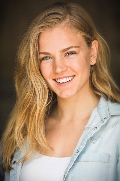 Sophia Forrest as Dani Kirk in Barons
