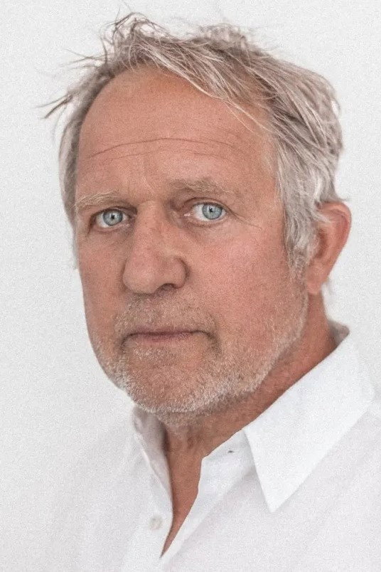 Harald Krassnitzer as Justus Hallstein in Der Bergdoktor