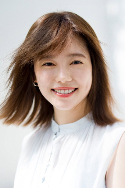 島崎遥香 as Yutori Sakama in We're Millennials. Got a Problem?