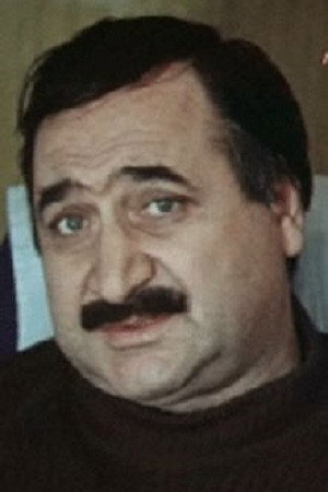 ჯემალ ღაღანიძე as Gogia in My Friend Nodar