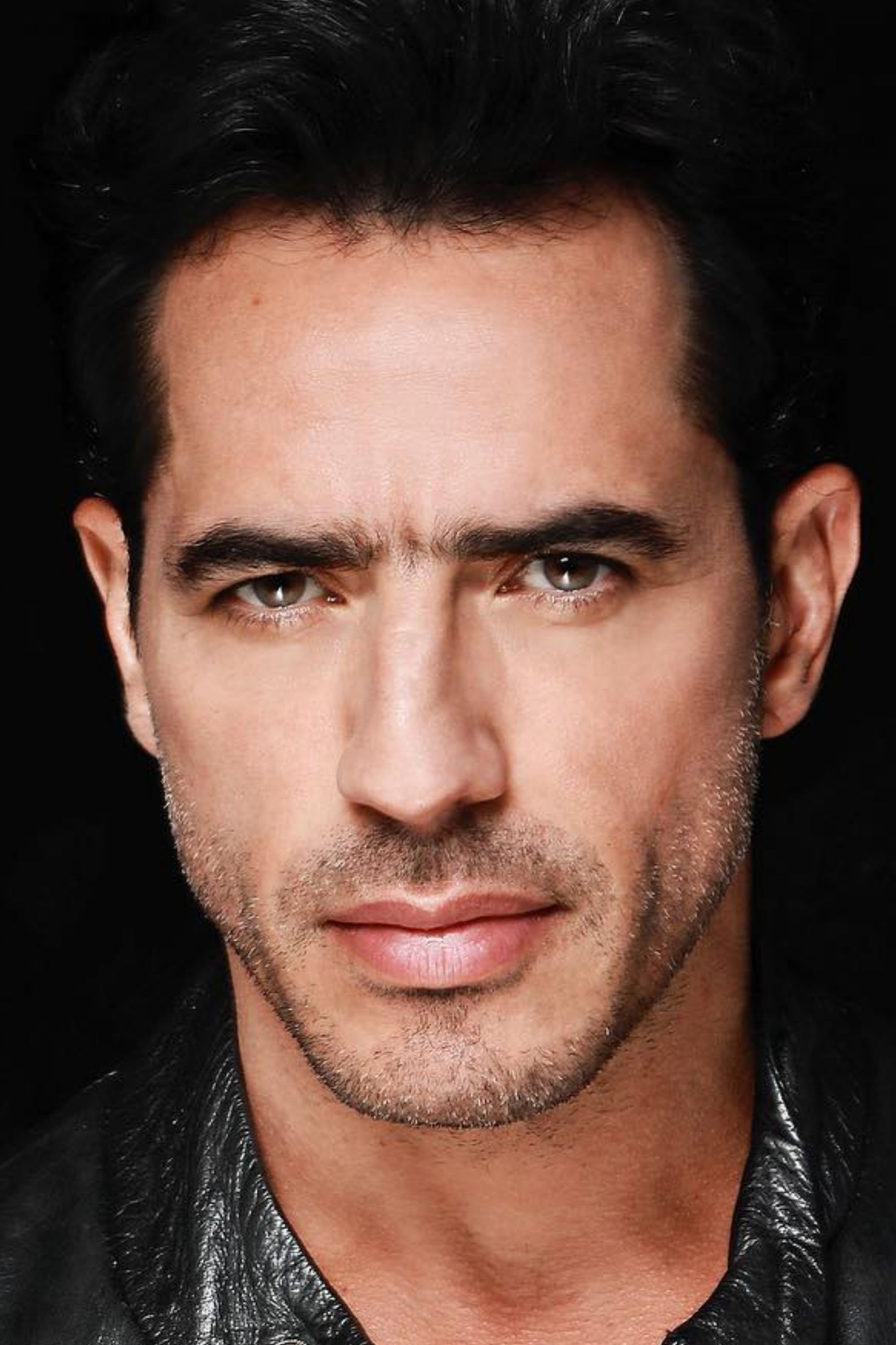 Pedro Palacio as Aníbal Conrado "El Hombre Honrado" / "El Caremango" in Chepe Fortuna