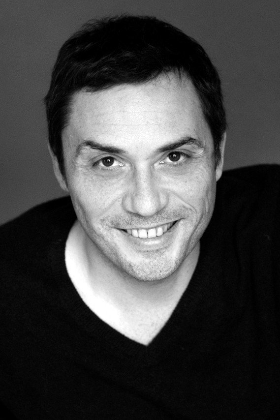Stephan Kalb as Ulysse in 50 Nuances de Grecs