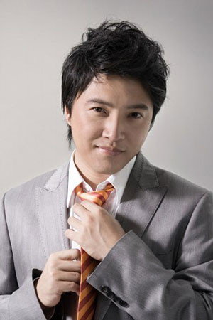 안재모 as Min Eun Seok in Enemies from the Past