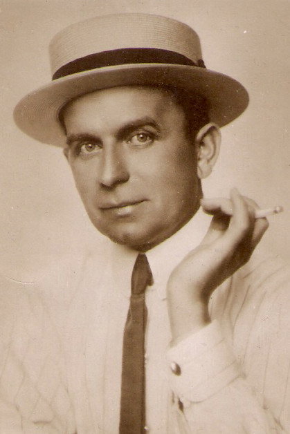 Viggo Larsen as Politibetjent in The Cable Thieves