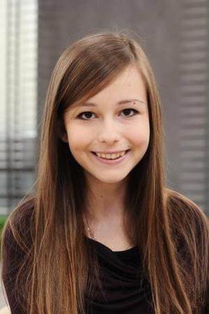 Emilia Stachurska as Pretty in The Erlprince