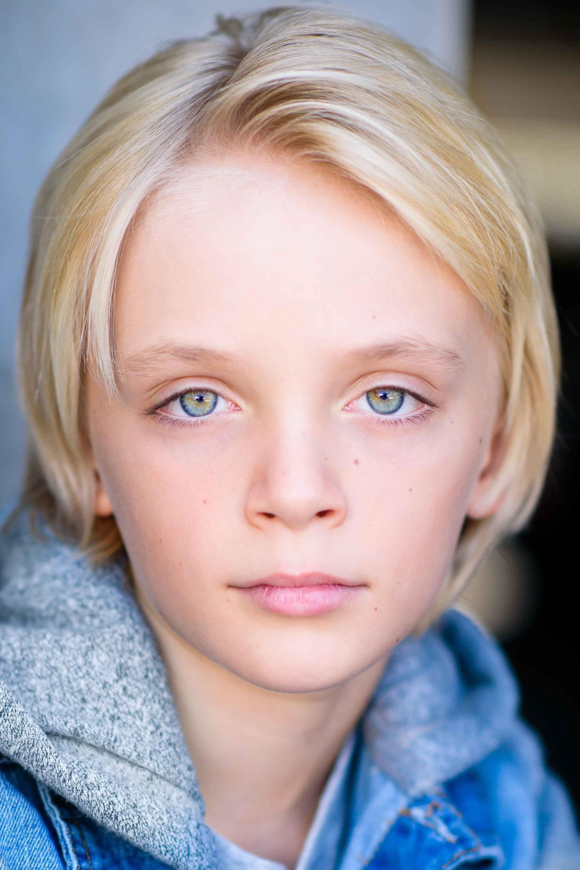 Michael Averbukh as Mike in Fearless
