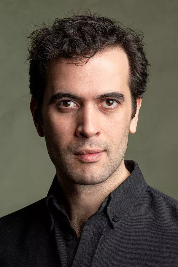 Uygar Özçelik as Ejder in Genco