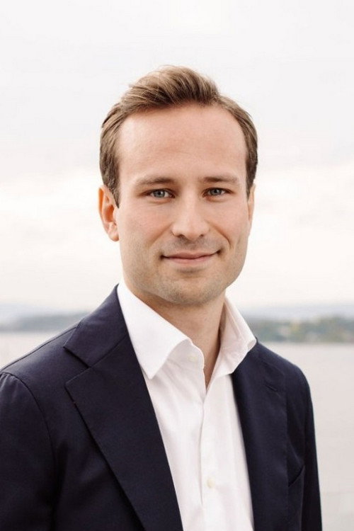 Isak Nikolai Iveland Solli as Petter in Cupid's Balls