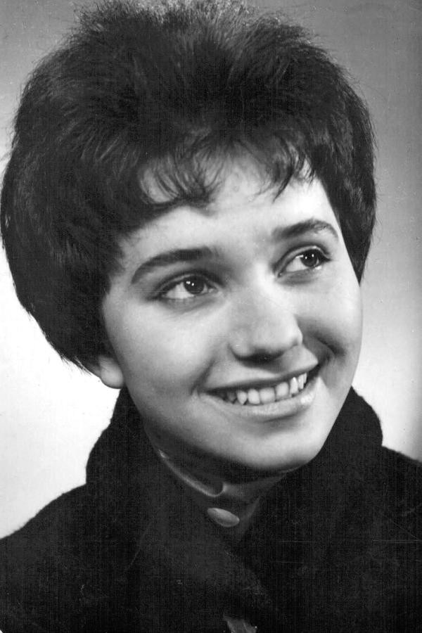 Jaroslava Panýrková as Helena in Kruh