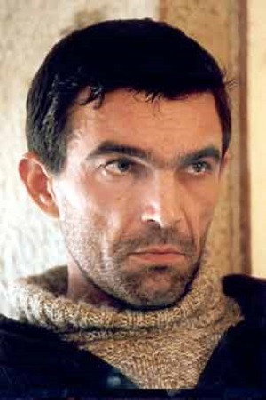 Vítor Correia as Alfredo in Ramiro