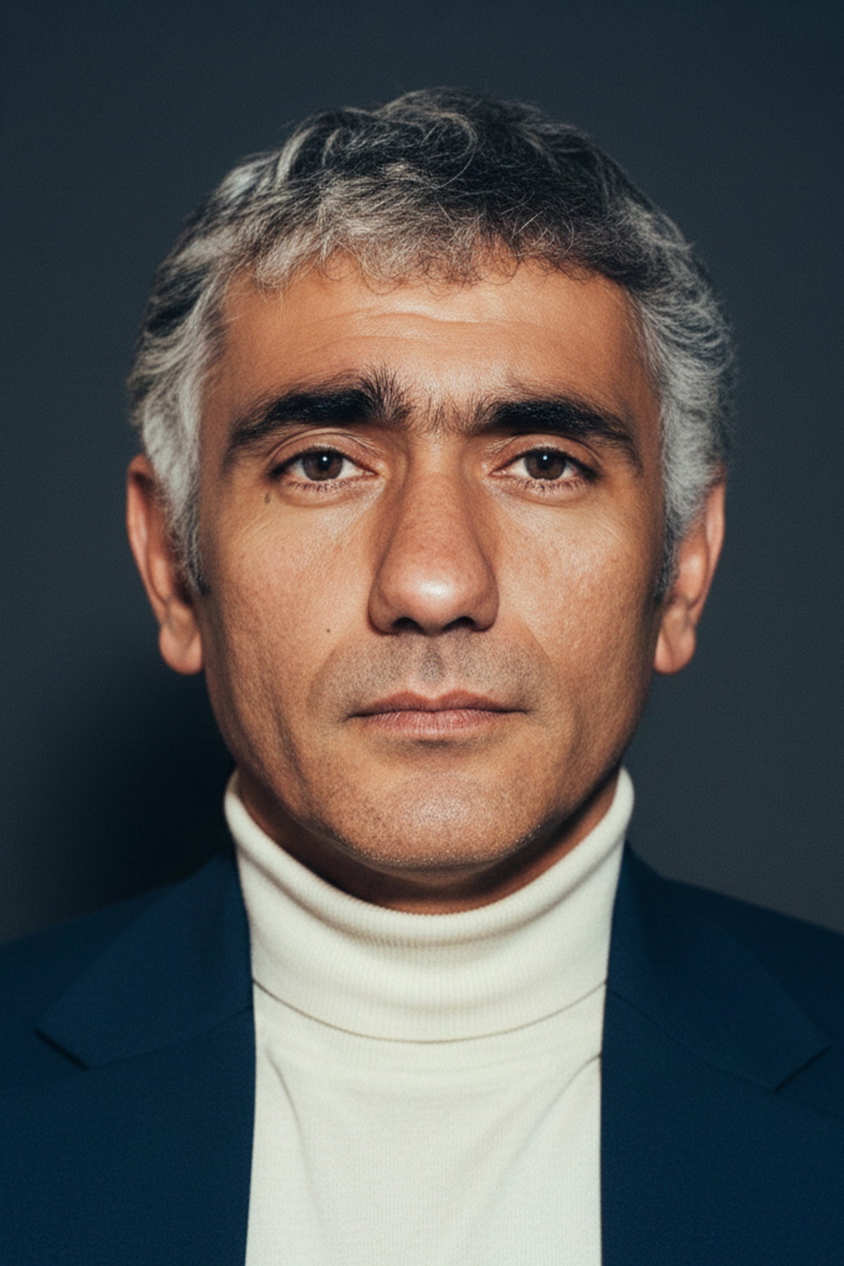 Yılmaz Güney as Banos in Yedi Belalılar
