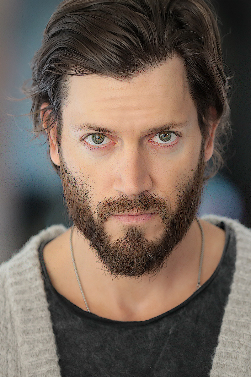 Damon Lipari as Curt Miley in Don't Look Back
