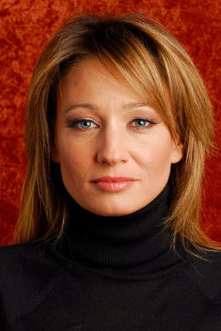 Ximena Fassi as Raquel Maria Negro in Operación México, un pacto de amor