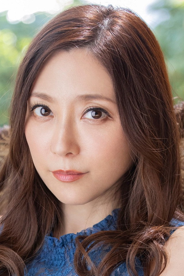 白木優子 as Odori Endô in Ottori neesan: Chikotsu de izanau