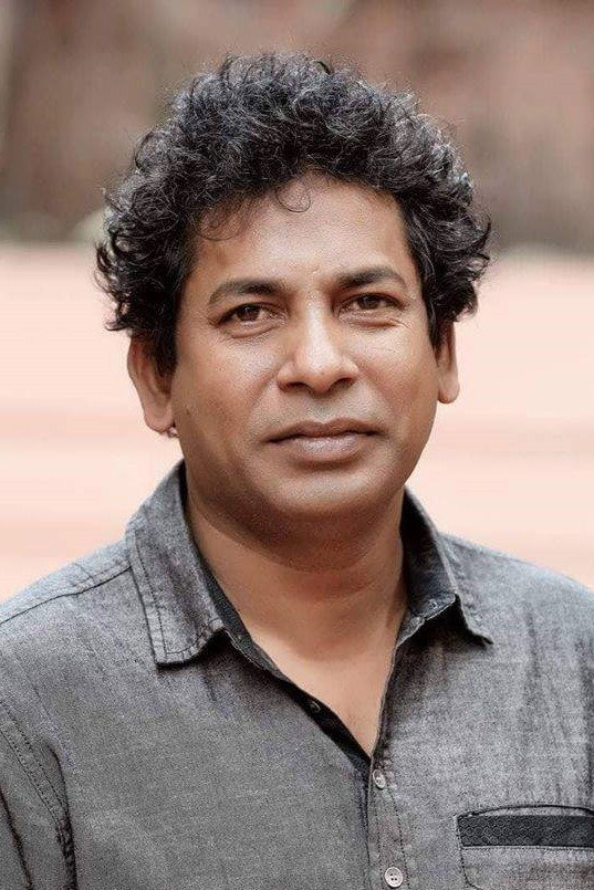 Mosharraf Karim as Average Aslam in Average Aslam