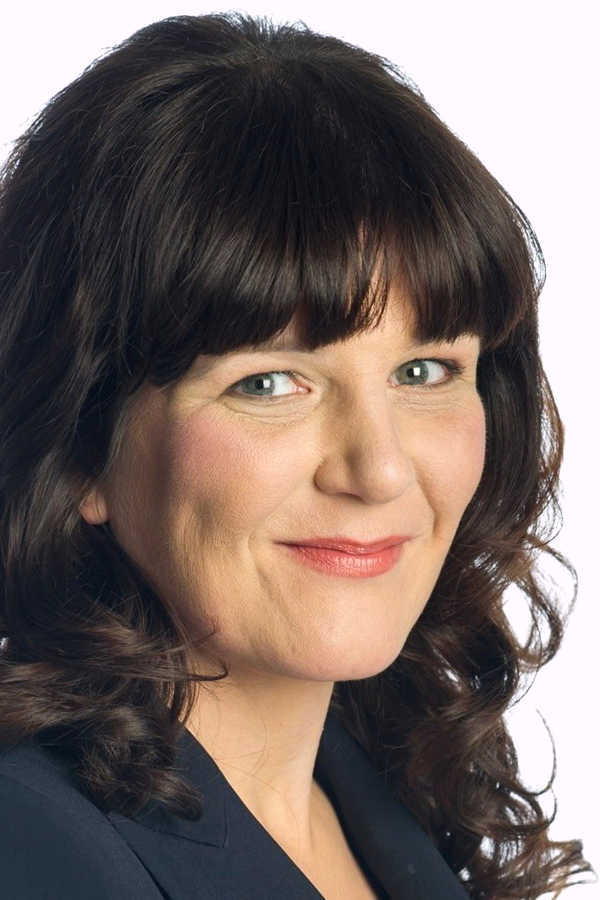 Ingrid Heiderscheidt as Inspectrice Van Duyne in Employee of the Month