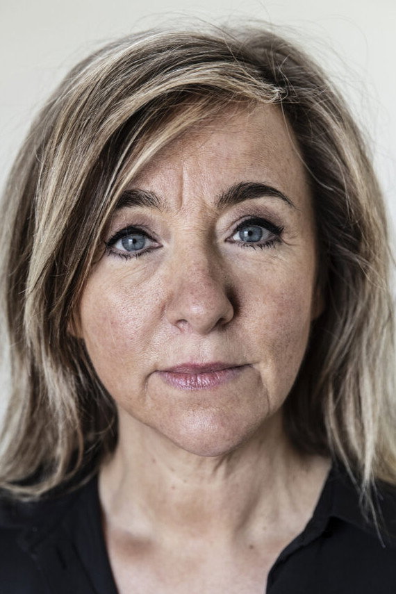 Cecilia Borssén as Kvinnan in Att skiljas
