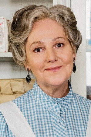 Lena T. Hansson as Ava de Geer in Amorosa
