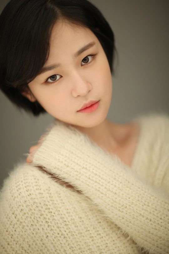 심은우 as Ma Yoon-ji in I Buy, Therefore I Am