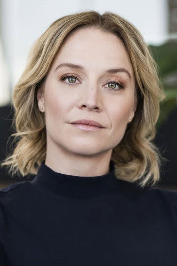 Marie-Évelyne Baribeau as Self in The Paper Man