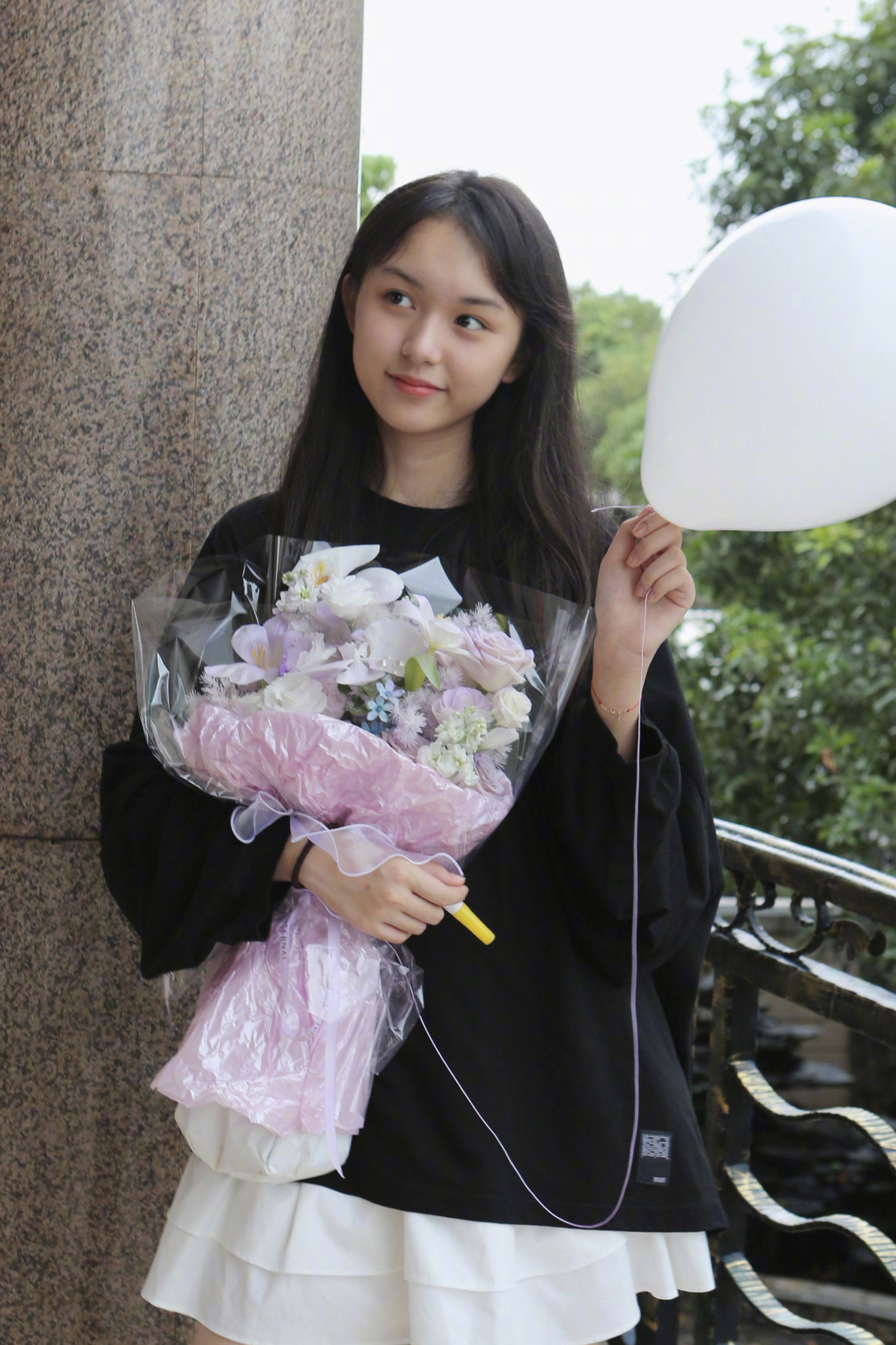 刘楚恬 as Ng Yau-Yau in Meow