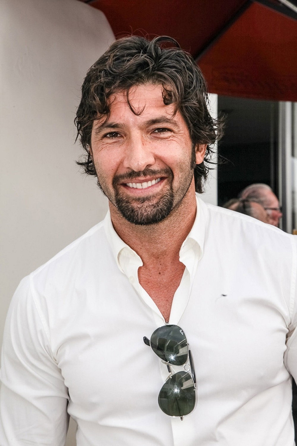 Walter Nudo as Alberto in Quello che le ragazze non dicono