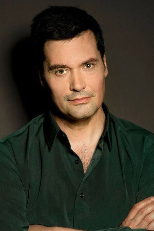 Rui Luís Brás as Várias personagens in Programa da Maria