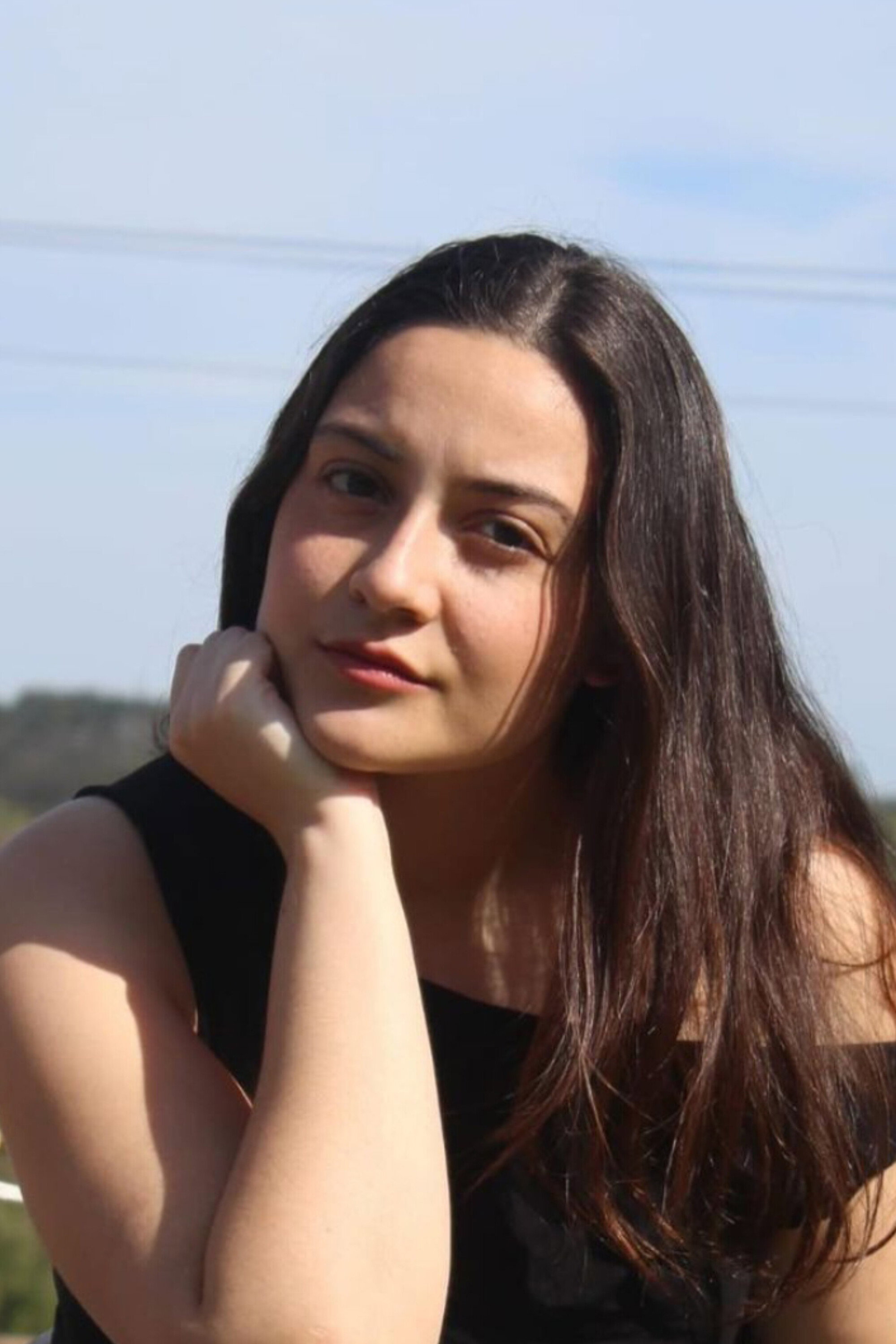Laura Recarey as Yesi in San Cornelio