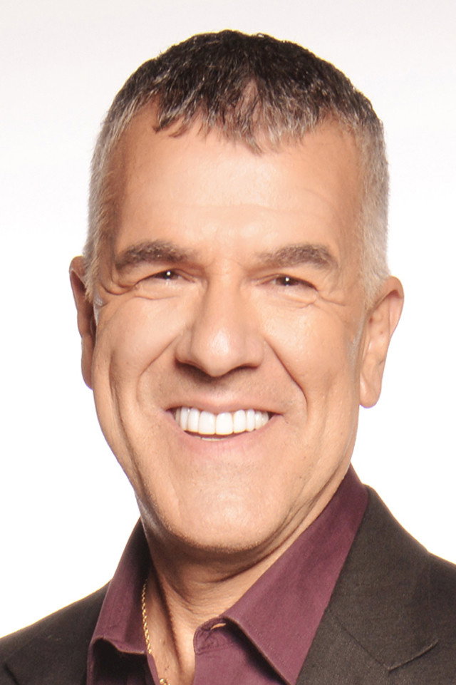 Dady Brieva as Norberto in Más que un hombre