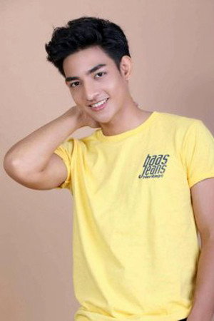 ธนดล เอื้อพงษ์ as Krating in Bangkok Buddies