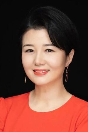 Zheng Weili as Miss Mo in Lighting Up the Stars