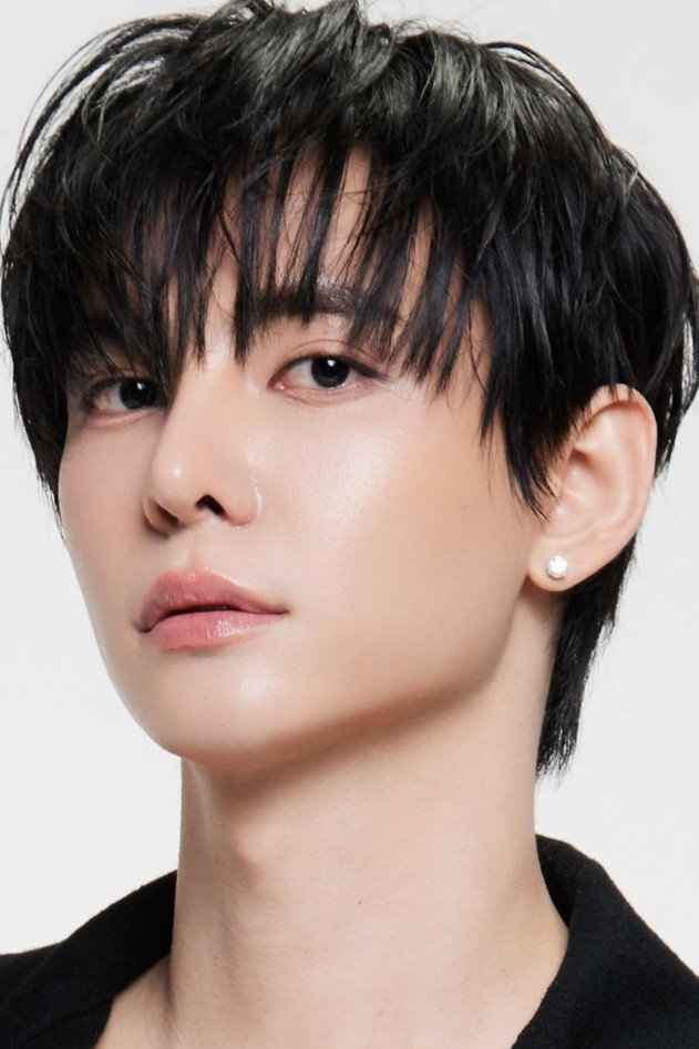 ศุภณัฐ เลาหะพานิช as Prince / Woradet in I'm the Most Beautiful Count