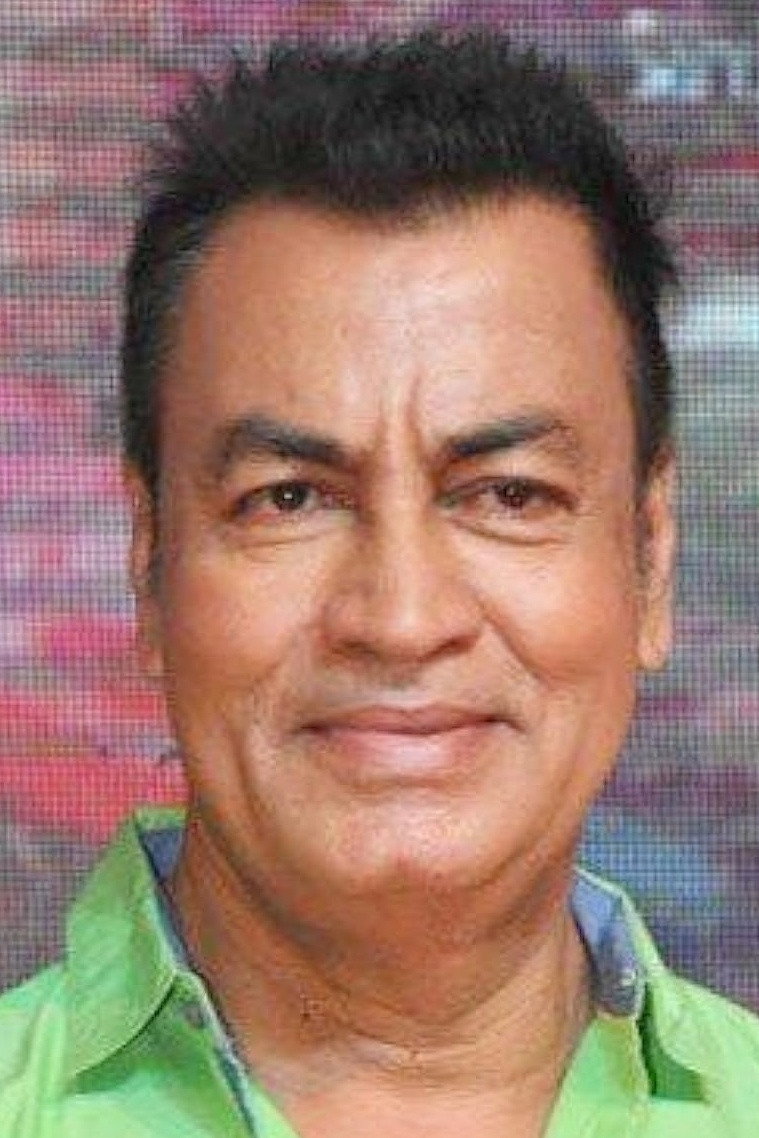 Pradeep Ram Singh Rawat as Taxi Driver in 1: Nenokkadine