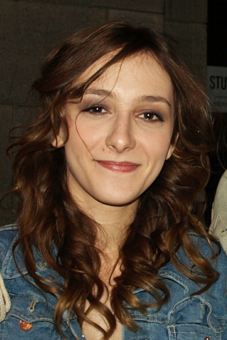 Agnieszka Pawełkiewicz as Bezi in To Kill a Beaver