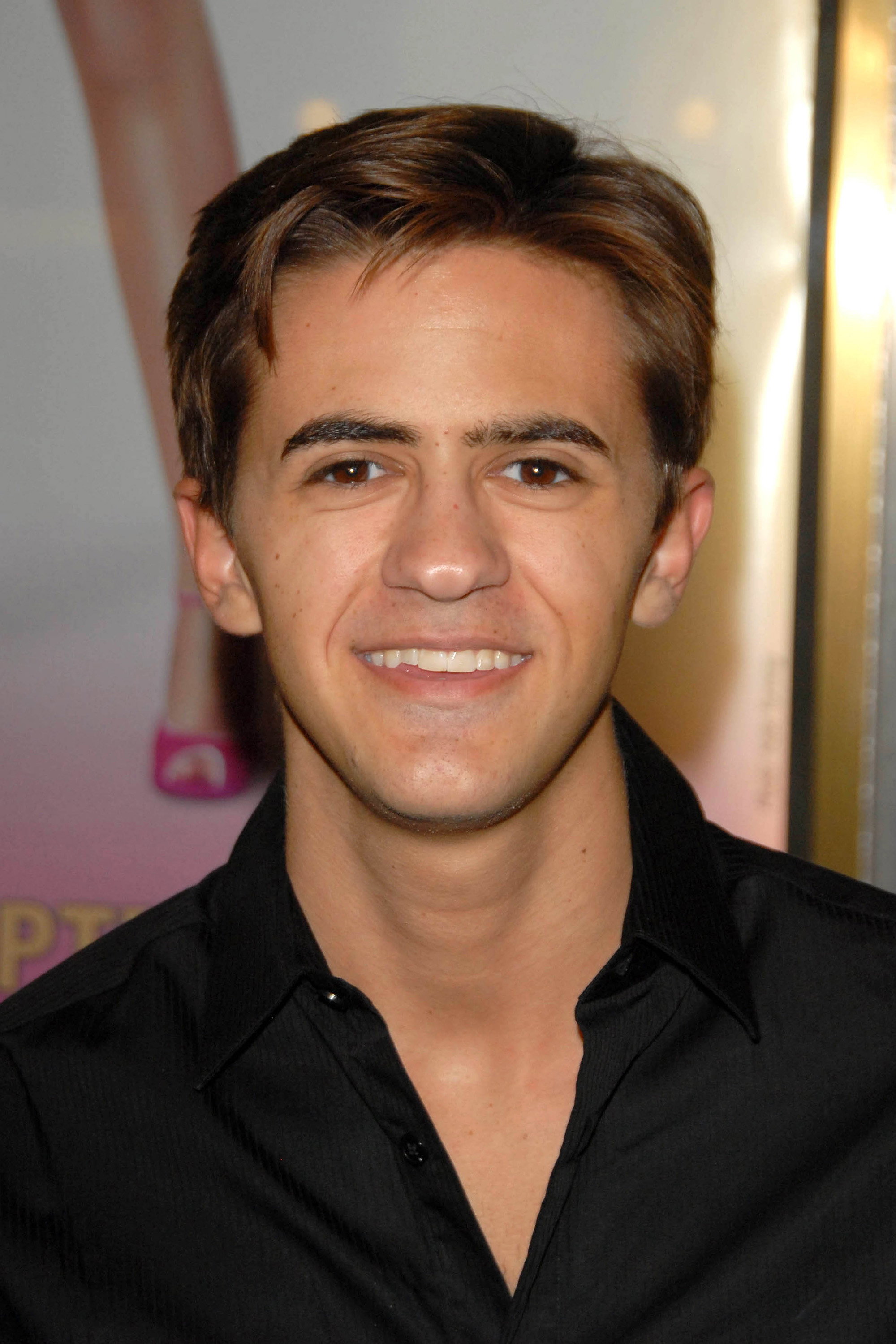 Rob Pinkston as Rob in This Just In